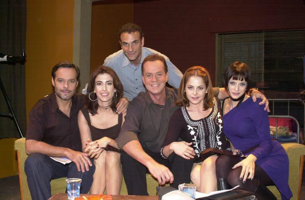 Séries Sitcom - Os Normais representa o Brasil na lista